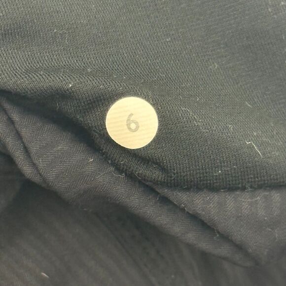 LULULEMON In Flux Crop Jogger 6 Black Luon Swift Capri Pant Active EUC B54 - Picture 4 of 5